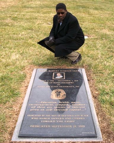 gravesite of Jewel Bro. Robert Harold Ogle